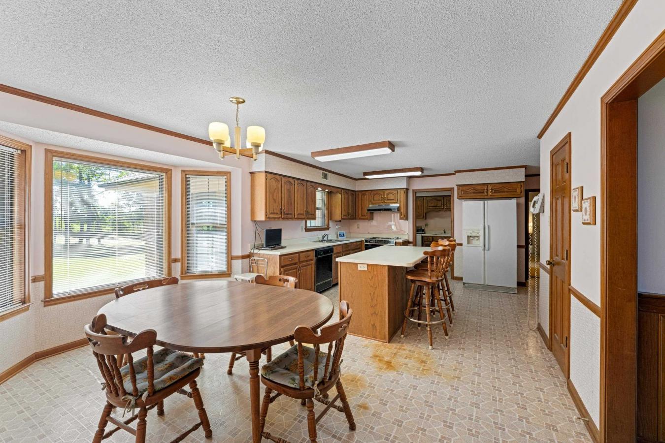 Rossville, Fayette, 38066, United States, 4 Bedrooms Bedrooms, ,4 BathroomsBathrooms,Residential,For Sale,1968564