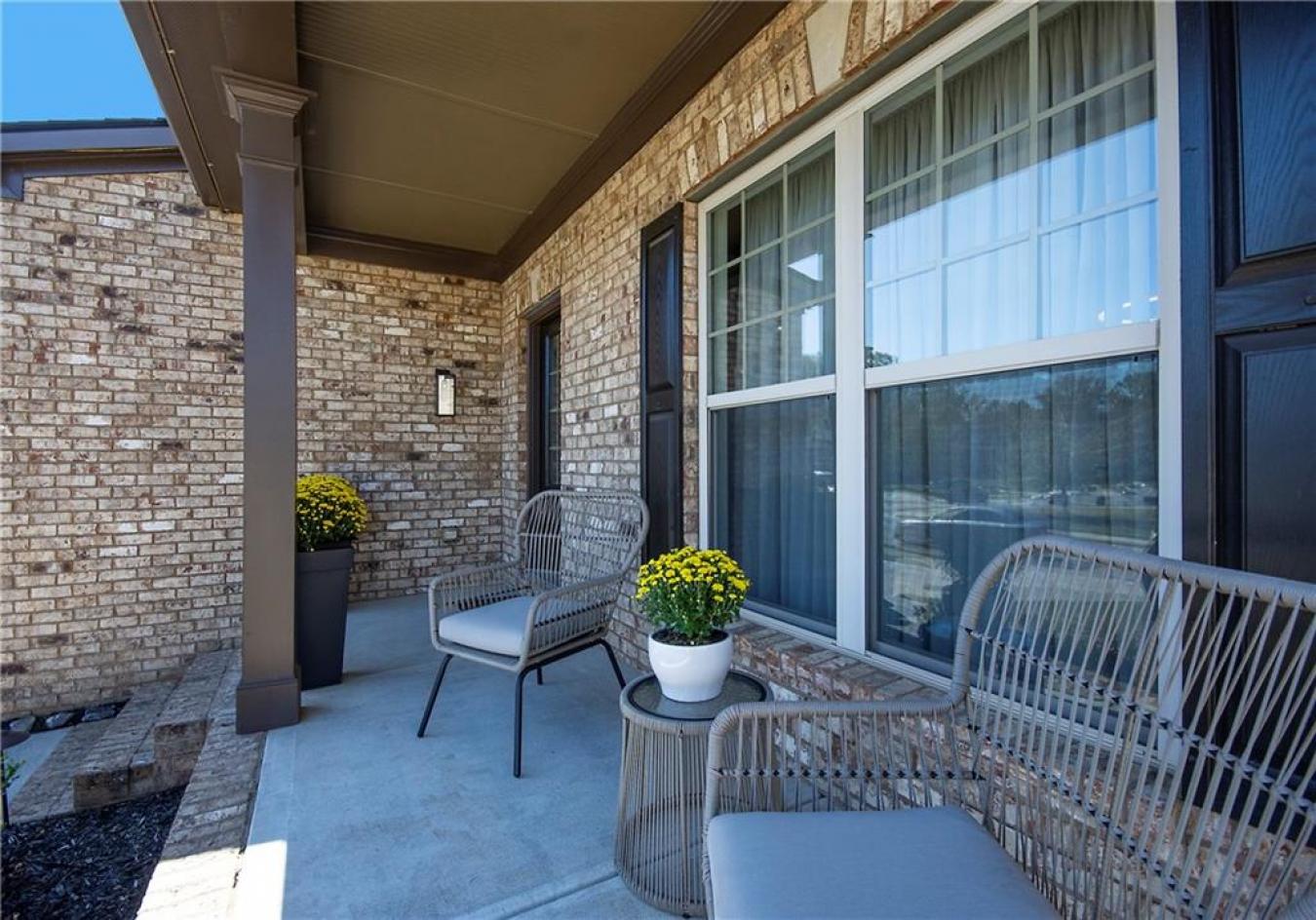 Alpharetta, Forsyth - GA, 30004, United States, 4 Bedrooms Bedrooms, ,2 BathroomsBathrooms,Residential,For Sale,1968562