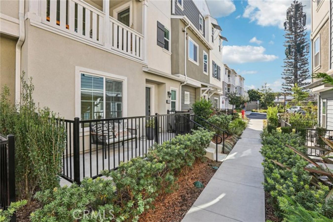 Carson, Los Angeles, 90746, United States, ,Residential,For Sale,1968561