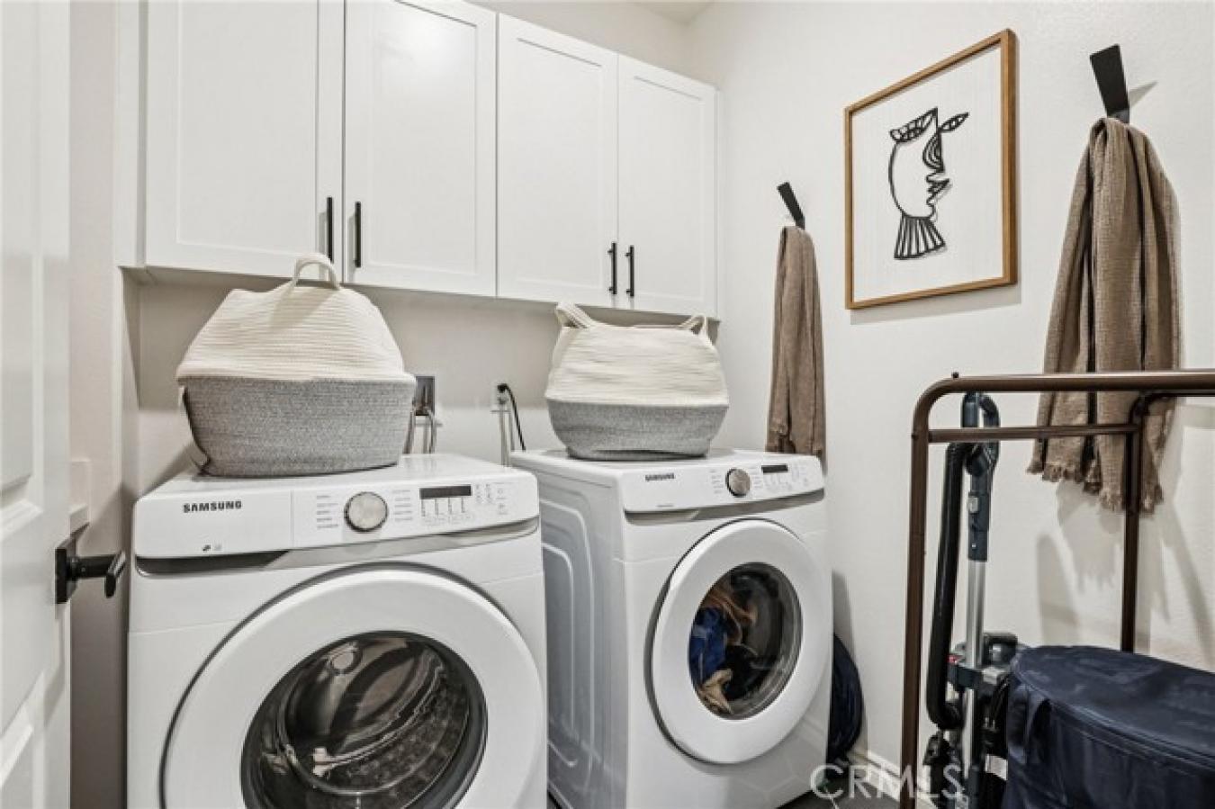 Carson, Los Angeles, 90746, United States, ,Residential,For Sale,1968561