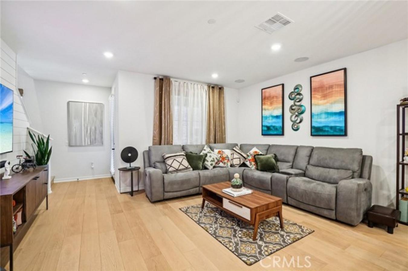 Carson, Los Angeles, 90746, United States, ,Residential,For Sale,1968561