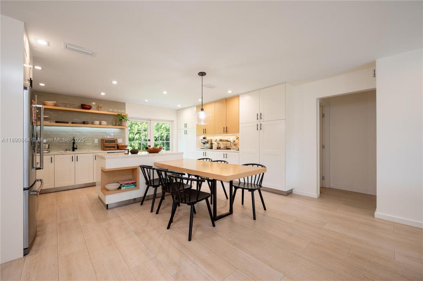 South Miami, Miami-Dade County, 33155, United States, 4 Bedrooms Bedrooms, ,3 BathroomsBathrooms,Residential,For Sale,1968558