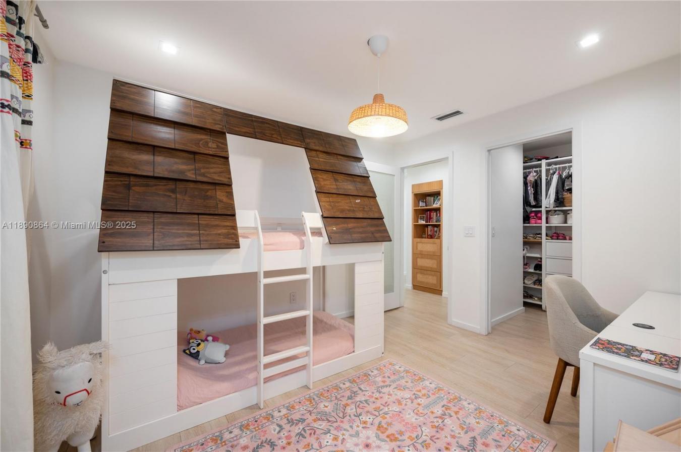 South Miami, Miami-Dade County, 33155, United States, 4 Bedrooms Bedrooms, ,3 BathroomsBathrooms,Residential,For Sale,1968558