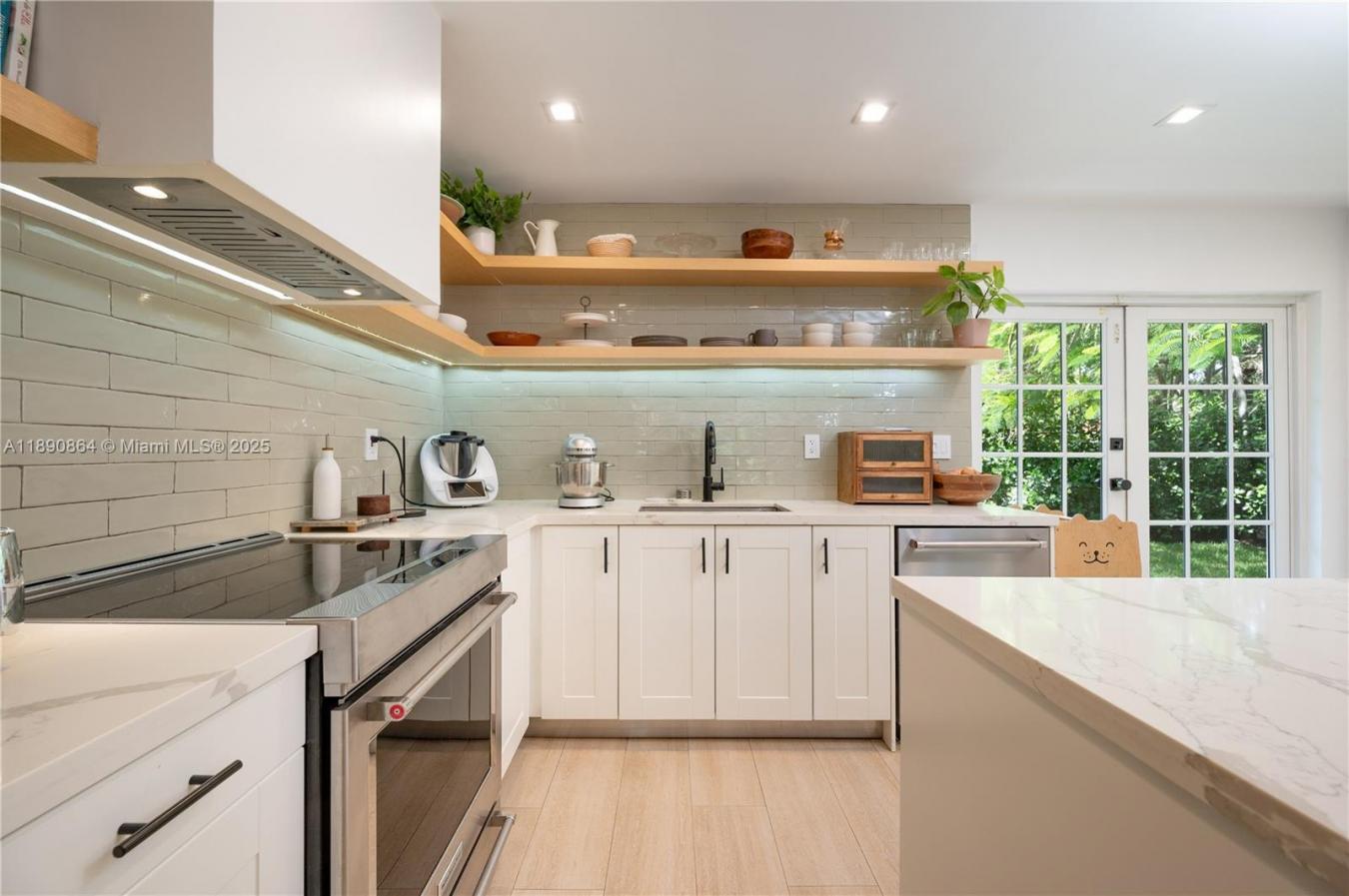 South Miami, Miami-Dade County, 33155, United States, 4 Bedrooms Bedrooms, ,3 BathroomsBathrooms,Residential,For Sale,1968558