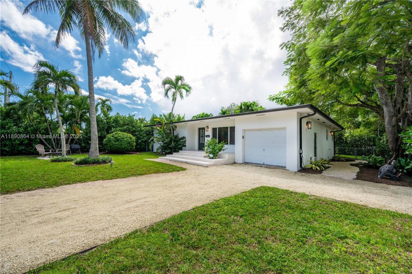 South Miami, Miami-Dade County, 33155, United States, 4 Bedrooms Bedrooms, ,3 BathroomsBathrooms,Residential,For Sale,1968558