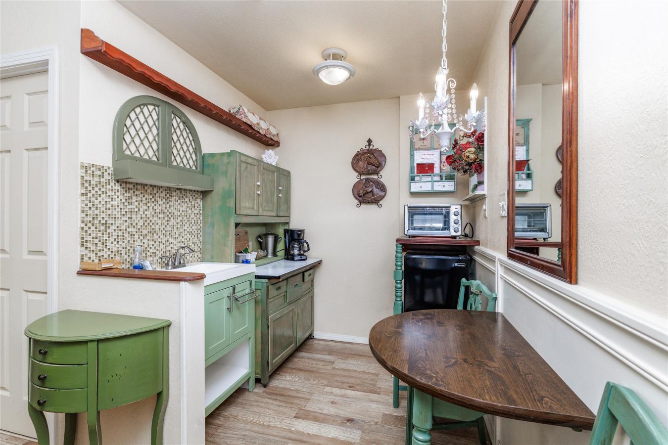 Christoval, Tom Green, 76935, United States, 6 Bedrooms Bedrooms, ,6 BathroomsBathrooms,Residential,For Sale,1968557