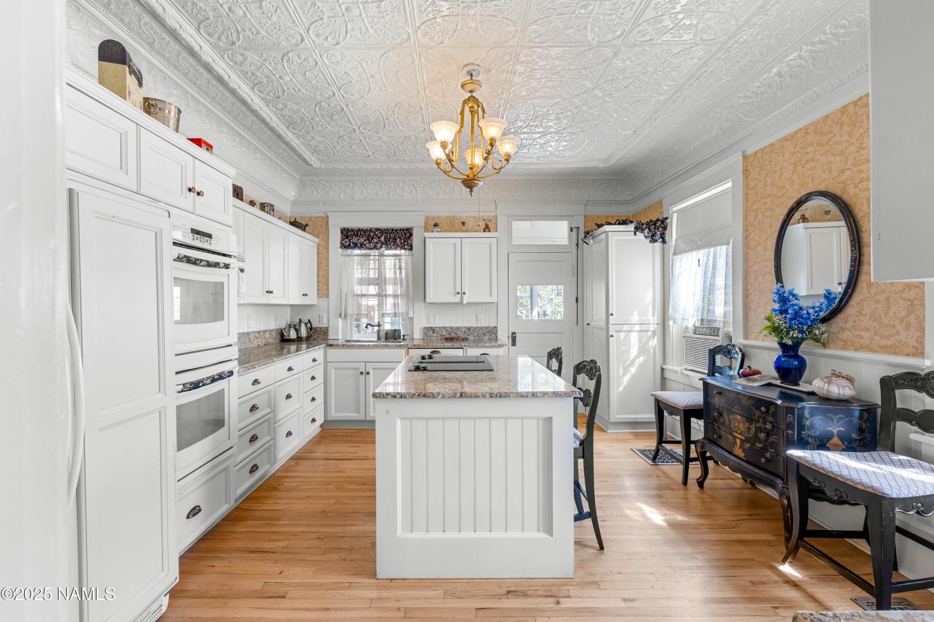 Flagstaff, Coconino, 86001, United States, 5 Bedrooms Bedrooms, ,4 BathroomsBathrooms,Residential,For Sale,1968555