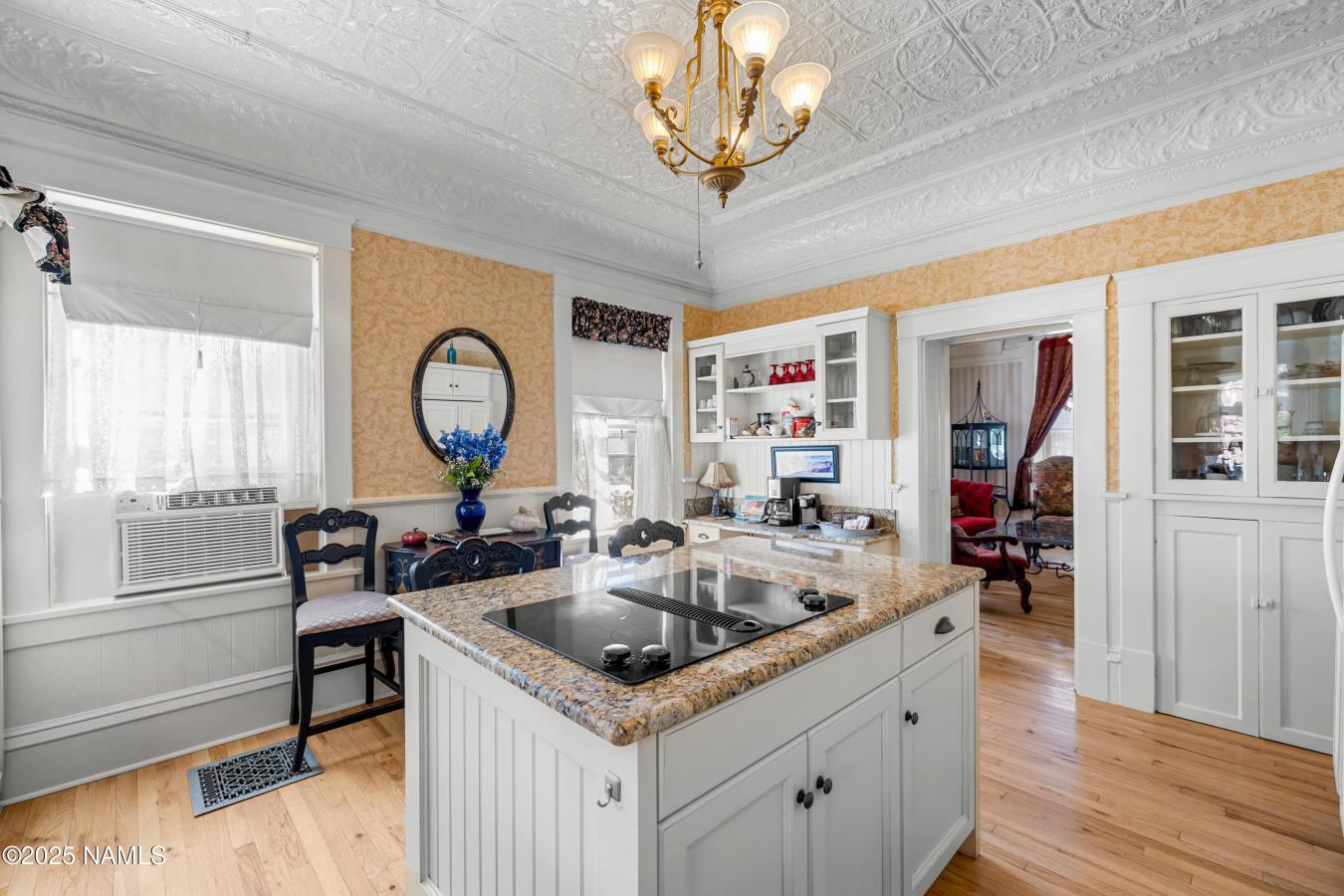 Flagstaff, Coconino, 86001, United States, 5 Bedrooms Bedrooms, ,4 BathroomsBathrooms,Residential,For Sale,1968555