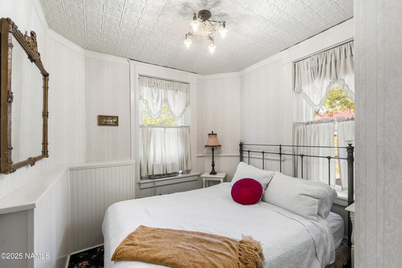 Flagstaff, Coconino, 86001, United States, 5 Bedrooms Bedrooms, ,4 BathroomsBathrooms,Residential,For Sale,1968555