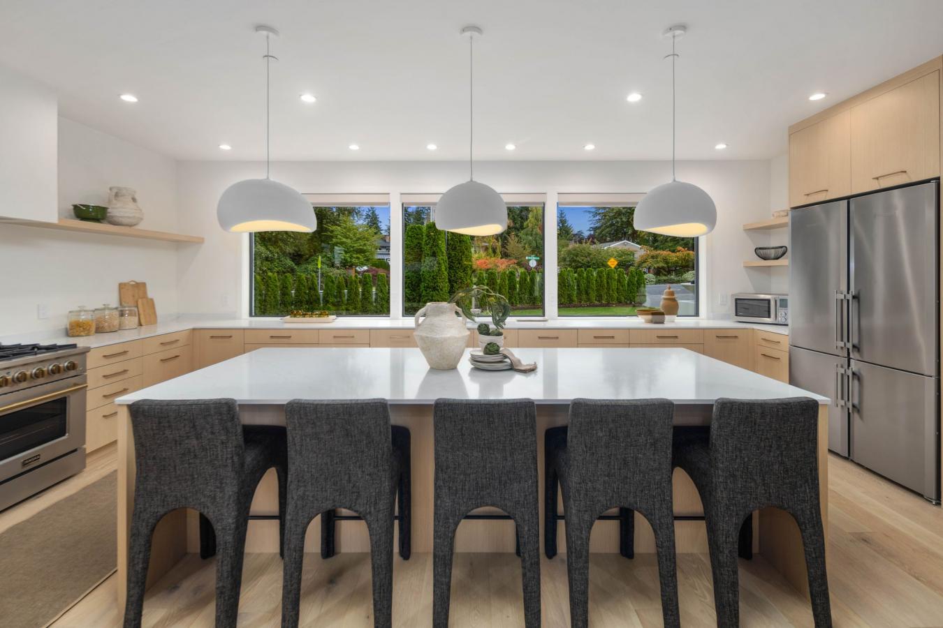 Normandy Park, King, 98166, United States, 5 Bedrooms Bedrooms, ,4 BathroomsBathrooms,Residential,For Sale,1968553