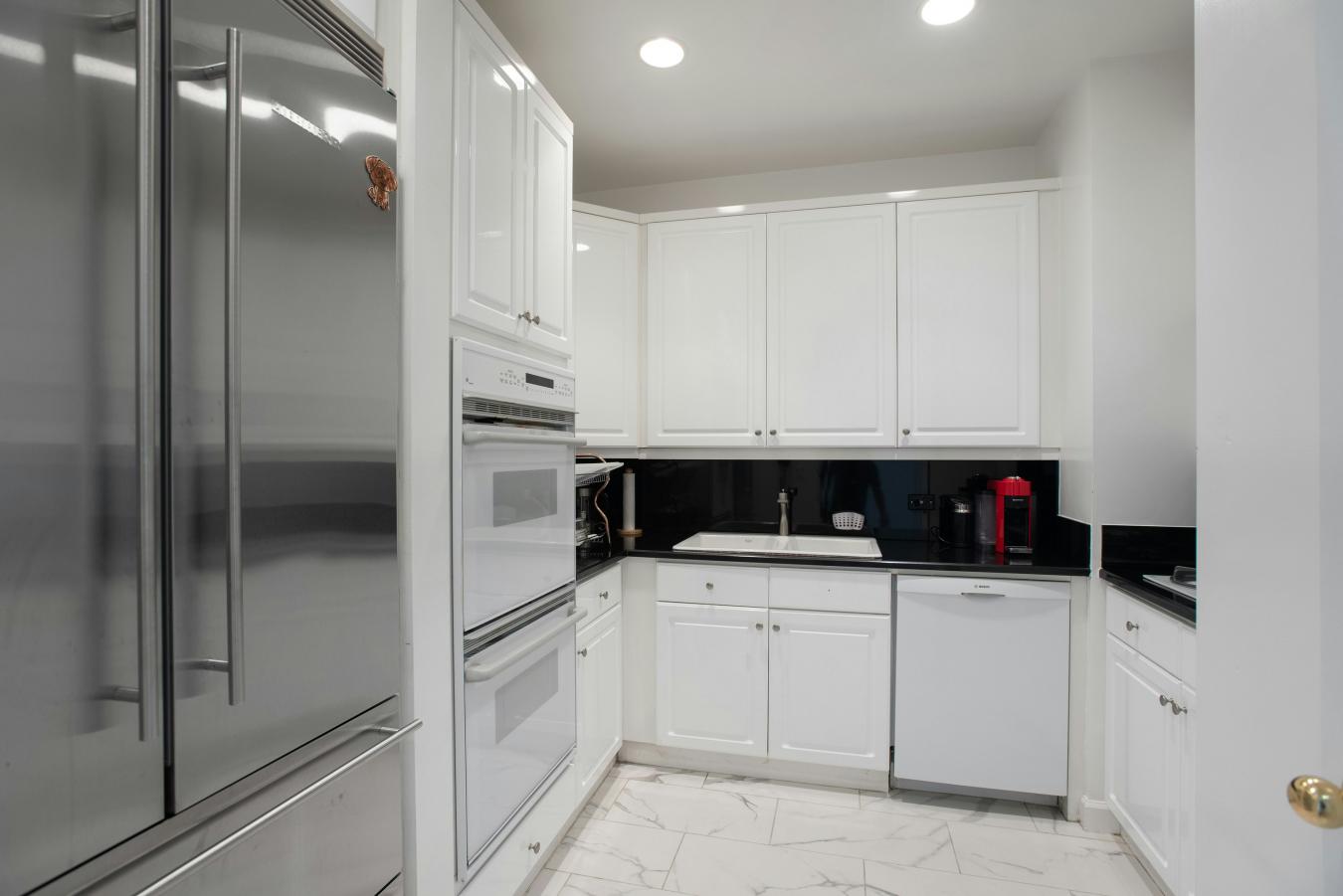 New York, New York, 10023, United States, 2 Bedrooms Bedrooms, ,2 BathroomsBathrooms,Residential,For Sale,1968548