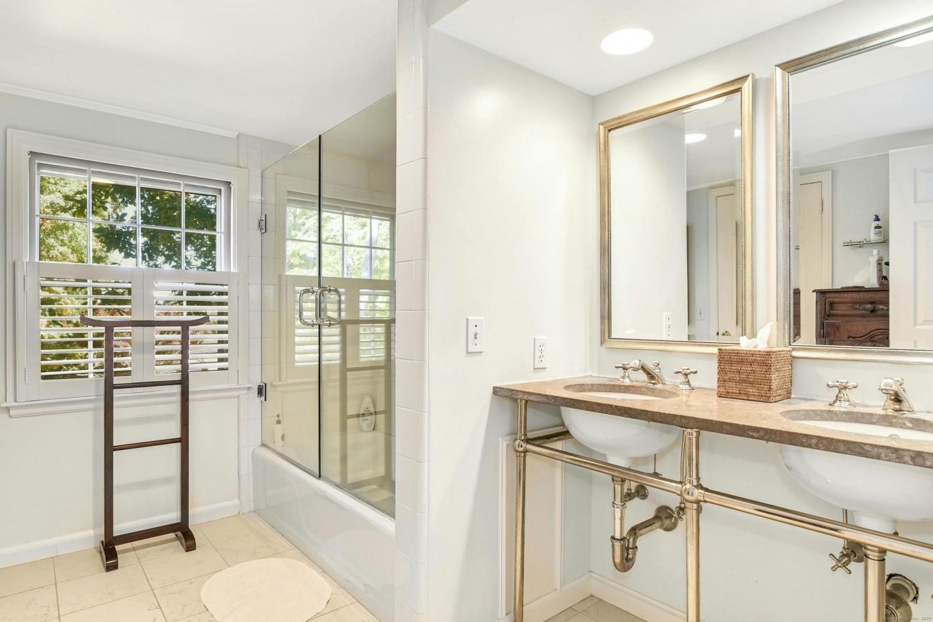 New Canaan, Connecticut, 06840, United States, 4 Bedrooms Bedrooms, ,3 BathroomsBathrooms,Residential,For Sale,1968546