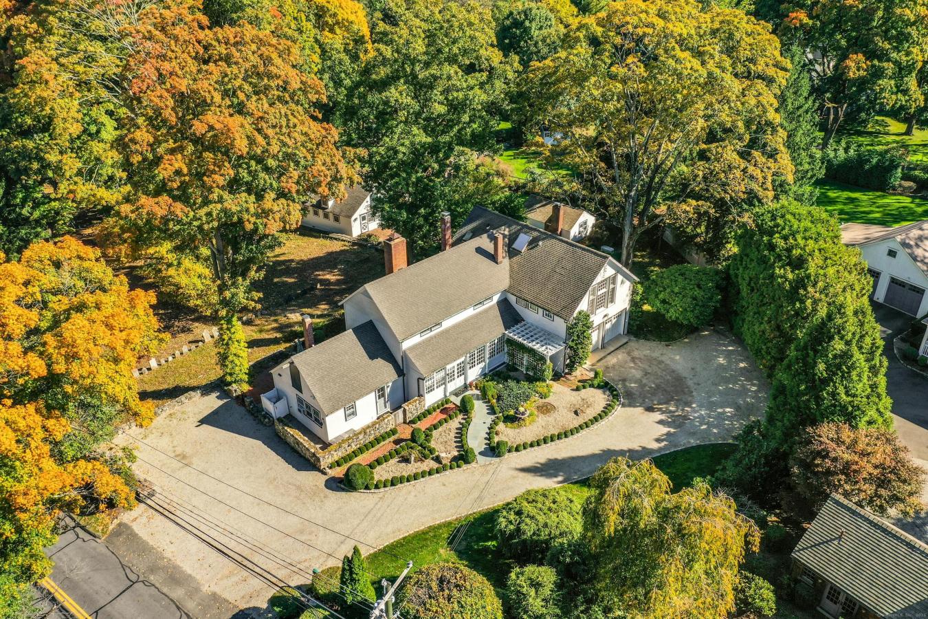 New Canaan, Connecticut, 06840, United States, 4 Bedrooms Bedrooms, ,3 BathroomsBathrooms,Residential,For Sale,1968546