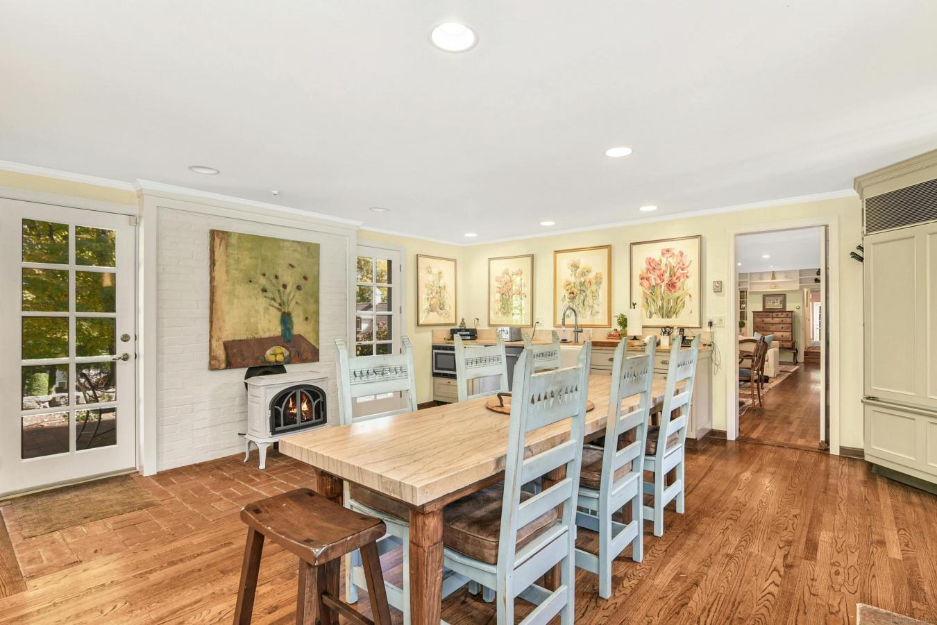 New Canaan, Connecticut, 06840, United States, 4 Bedrooms Bedrooms, ,3 BathroomsBathrooms,Residential,For Sale,1968546