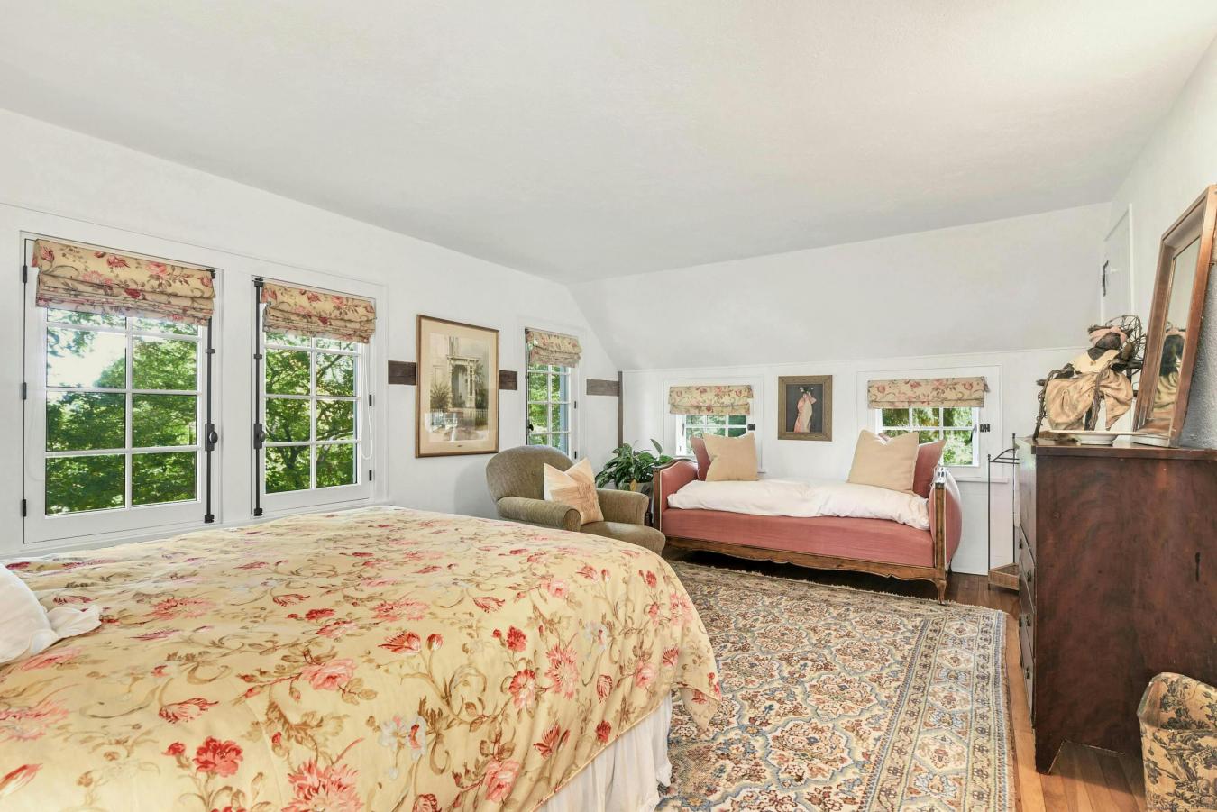 New Canaan, Connecticut, 06840, United States, 4 Bedrooms Bedrooms, ,3 BathroomsBathrooms,Residential,For Sale,1968546