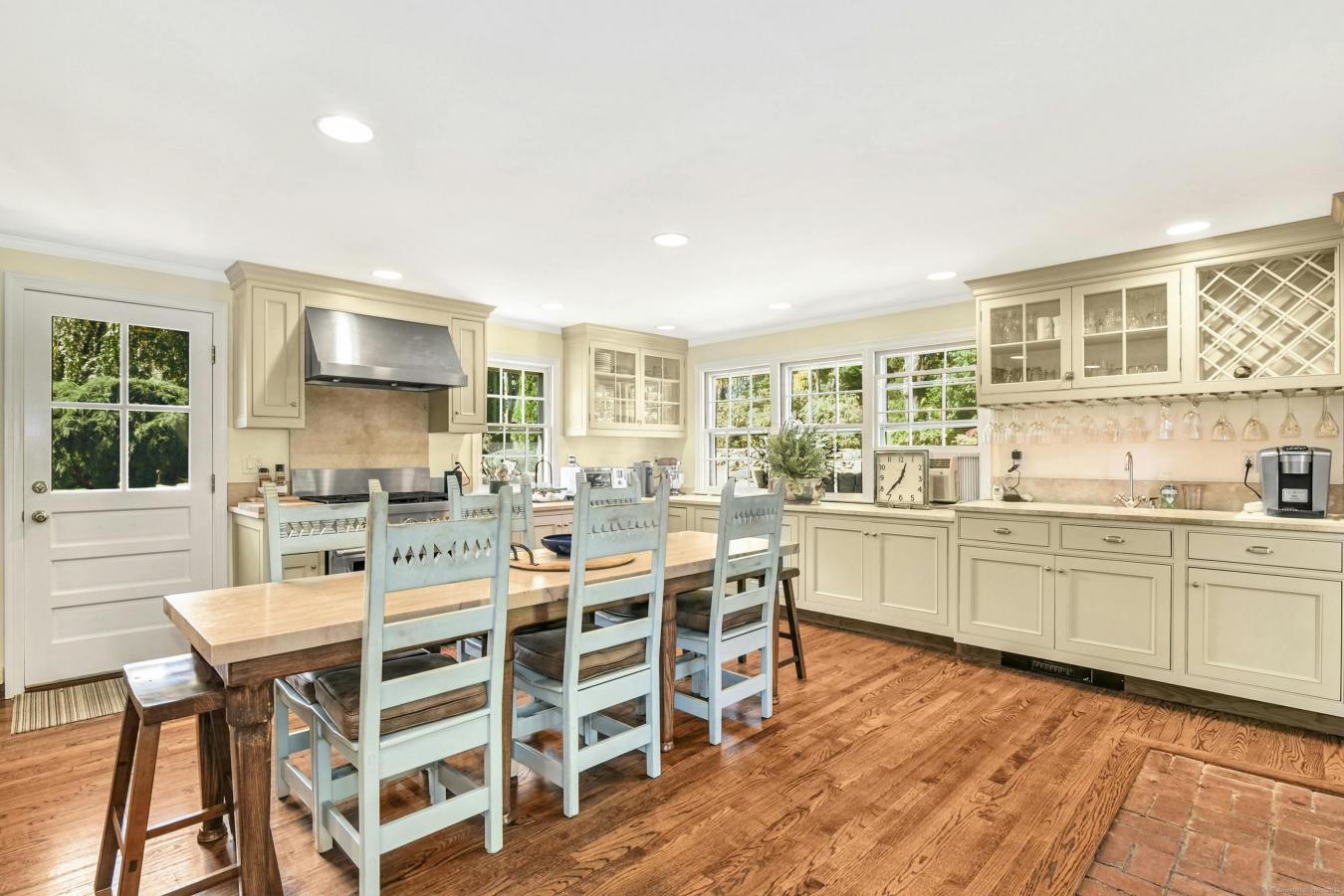 New Canaan, Connecticut, 06840, United States, 4 Bedrooms Bedrooms, ,3 BathroomsBathrooms,Residential,For Sale,1968546