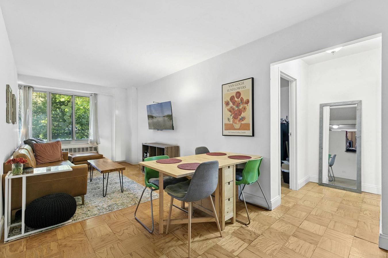 New York, New York, 10025, United States, 2 Bedrooms Bedrooms, ,1 BathroomBathrooms,Residential,For Sale,1968543