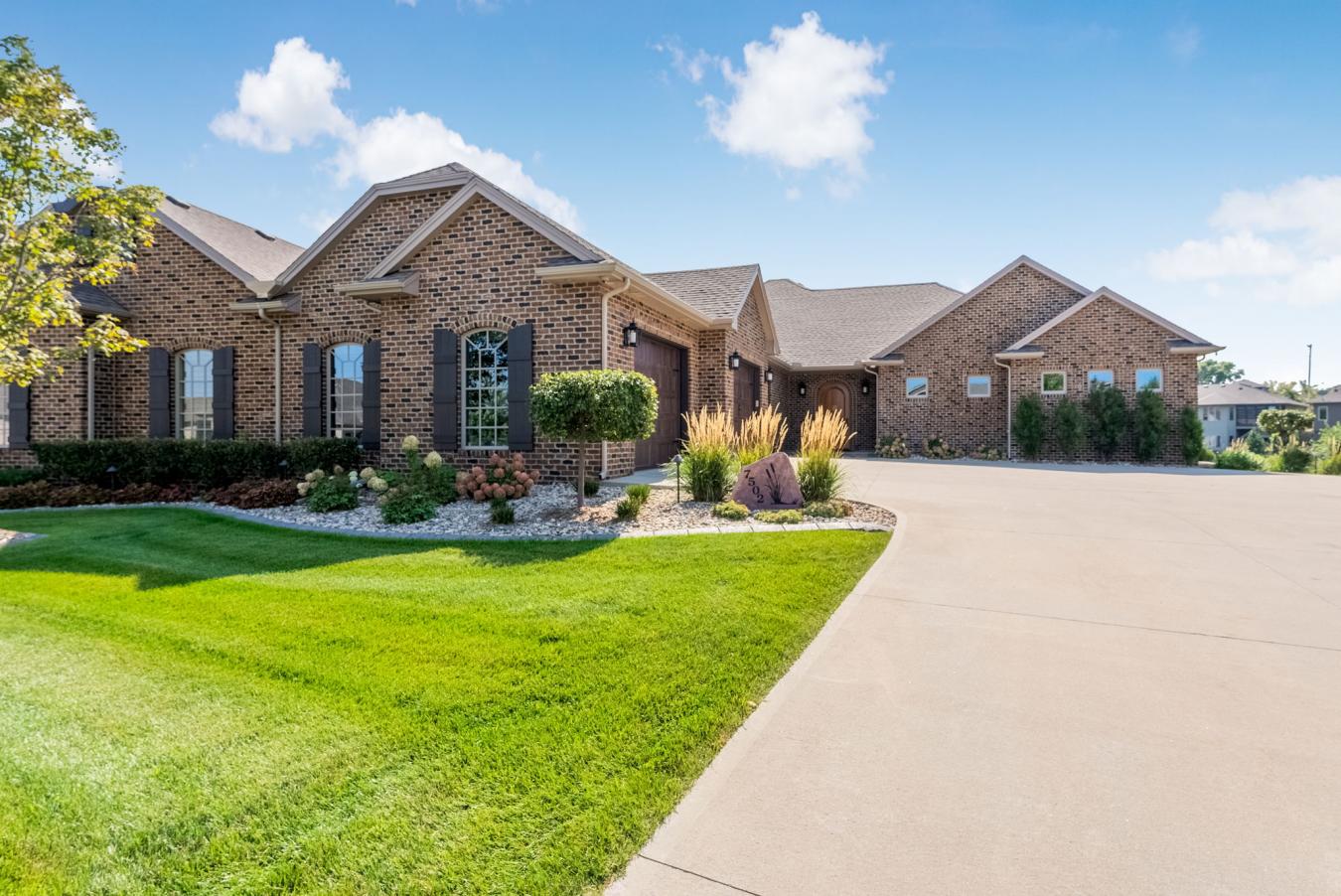 Sioux Falls, Lincoln, 57108, United States, 4 Bedrooms Bedrooms, ,3 BathroomsBathrooms,Residential,For Sale,1968541