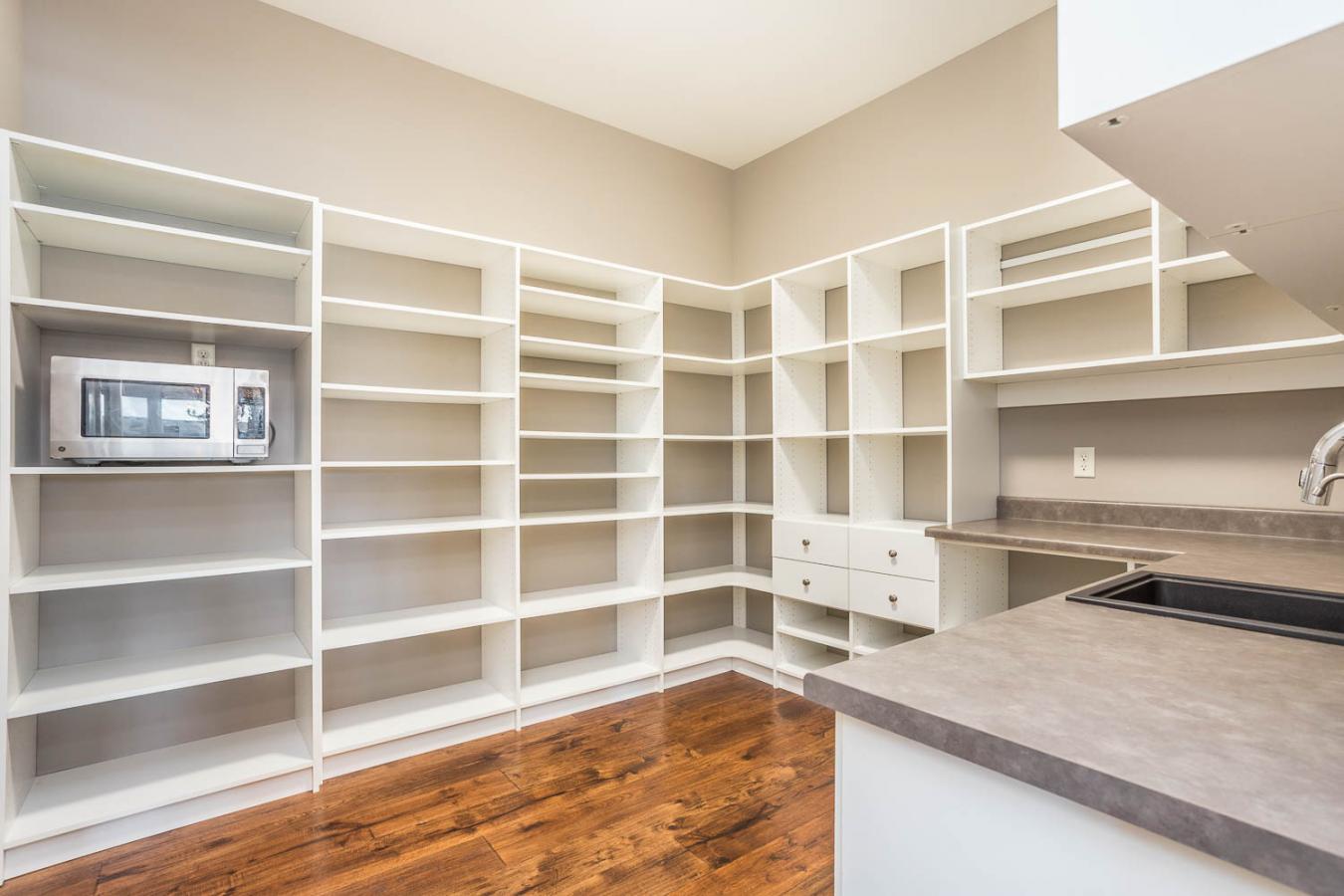 Sioux Falls, Lincoln, 57108, United States, 4 Bedrooms Bedrooms, ,3 BathroomsBathrooms,Residential,For Sale,1968541