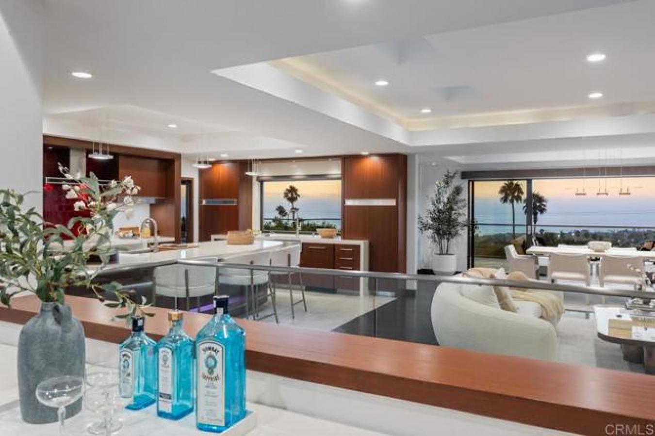 La Jolla, San Diego, 92037, United States, 6 Bedrooms Bedrooms, ,5 BathroomsBathrooms,Residential,For Sale,1969718