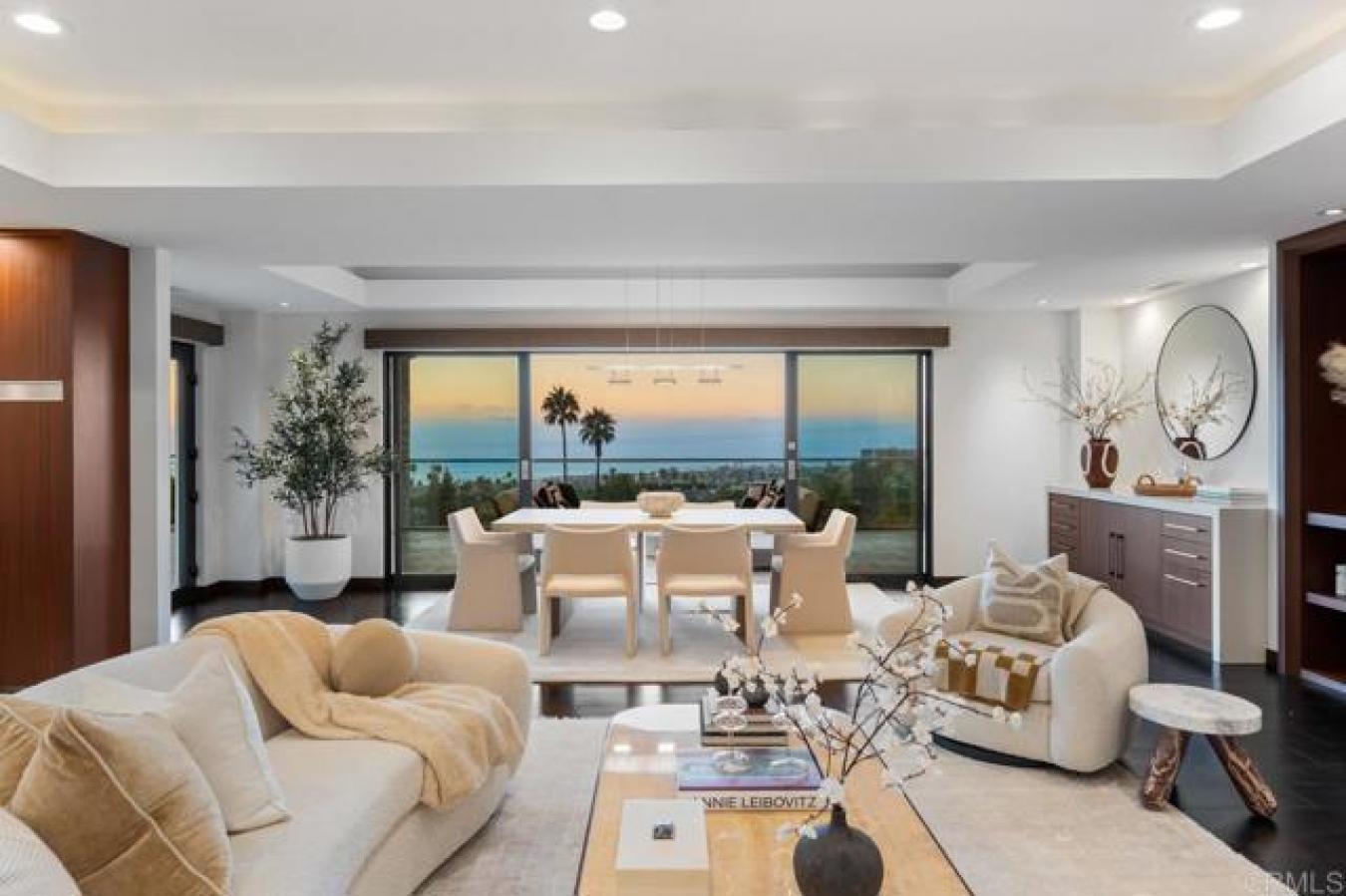 La Jolla, San Diego, 92037, United States, 6 Bedrooms Bedrooms, ,5 BathroomsBathrooms,Residential,For Sale,1969718