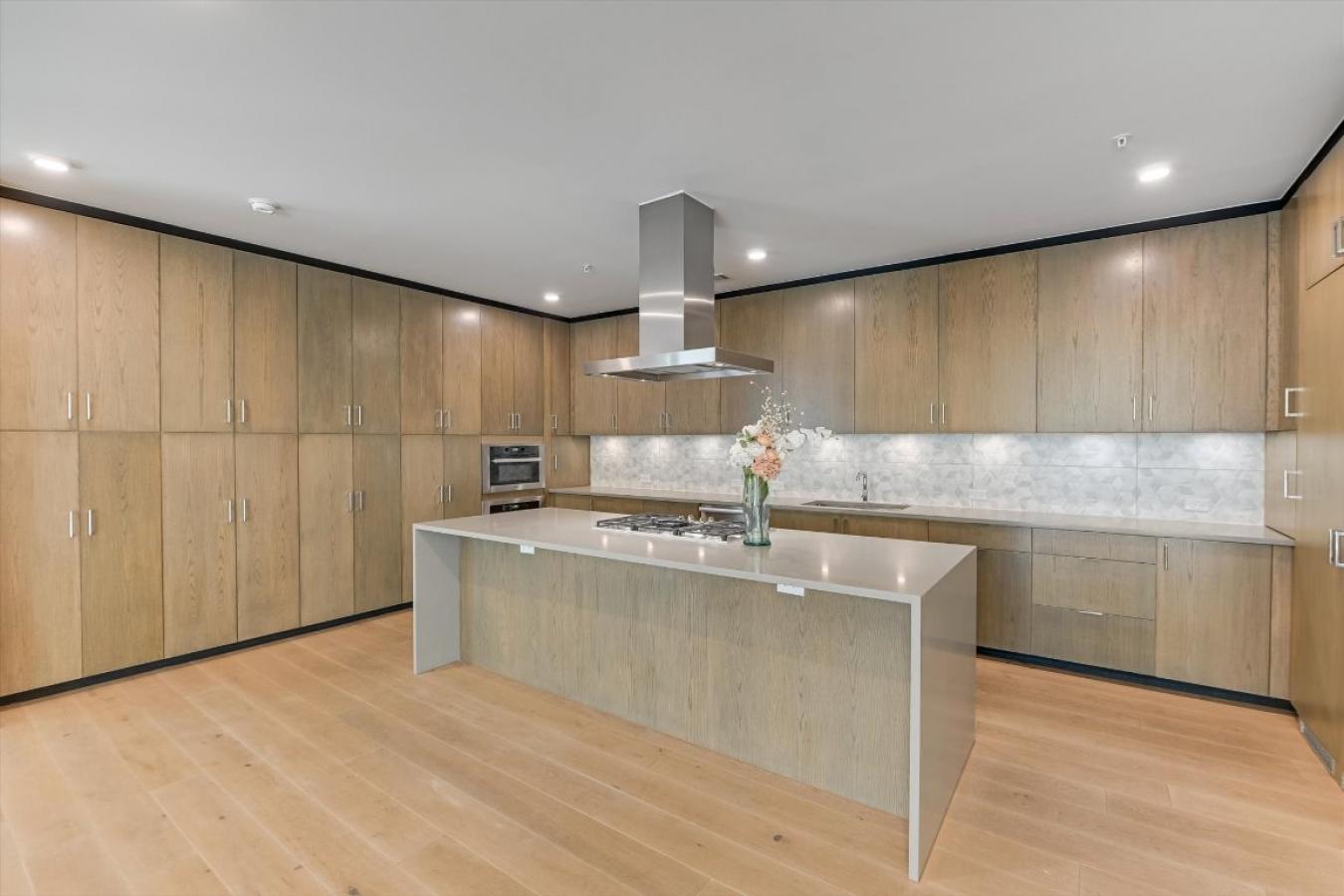 Austin, Travis, 78703, United States, 3 Bedrooms Bedrooms, ,2 BathroomsBathrooms,Residential,For Sale,1969980