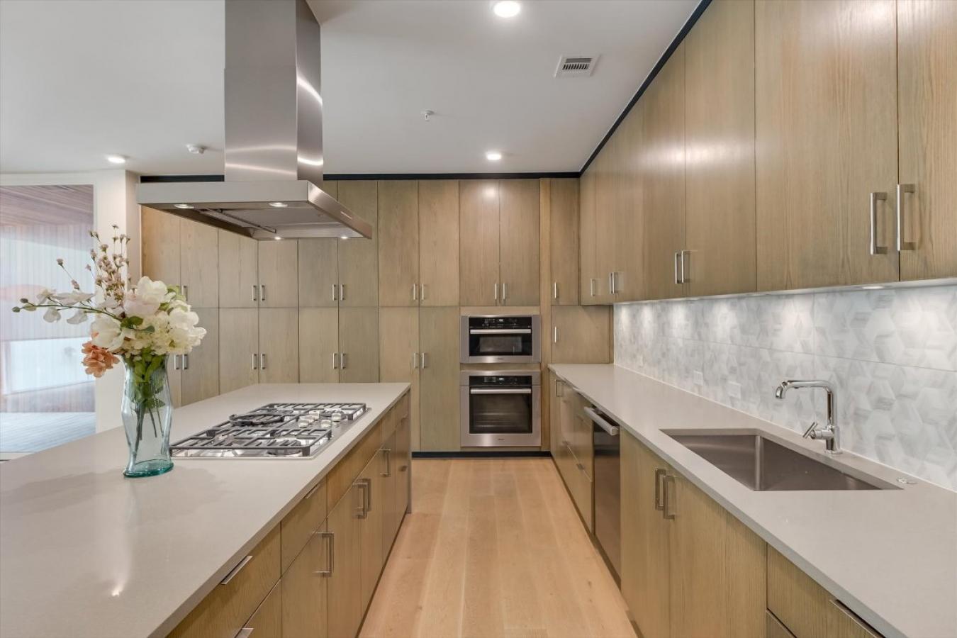 Austin, Travis, 78703, United States, 3 Bedrooms Bedrooms, ,2 BathroomsBathrooms,Residential,For Sale,1969980