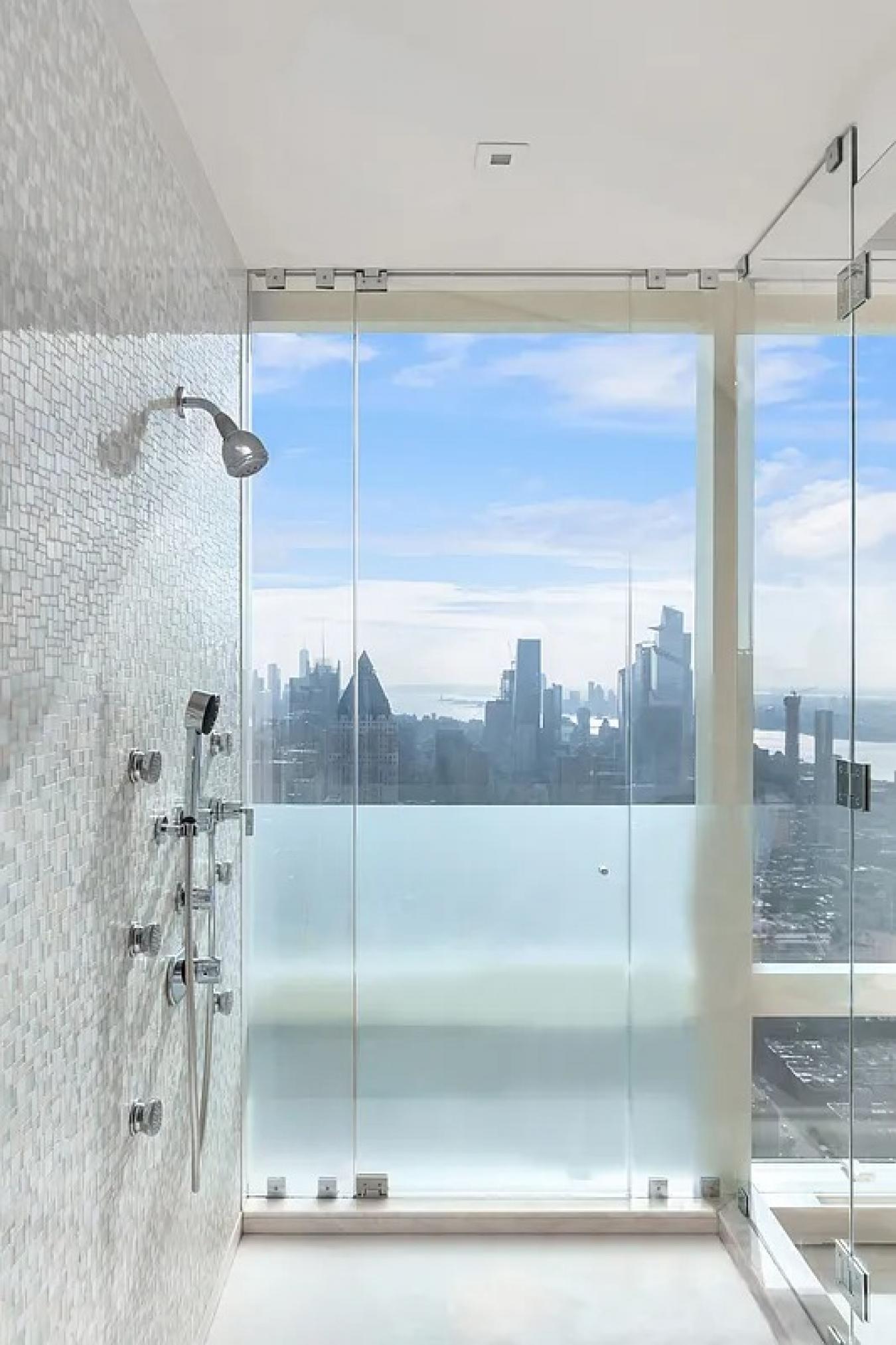 New York, New York, 10019, United States, 5 Bedrooms Bedrooms, ,6 BathroomsBathrooms,Residential,For Sale,1969976