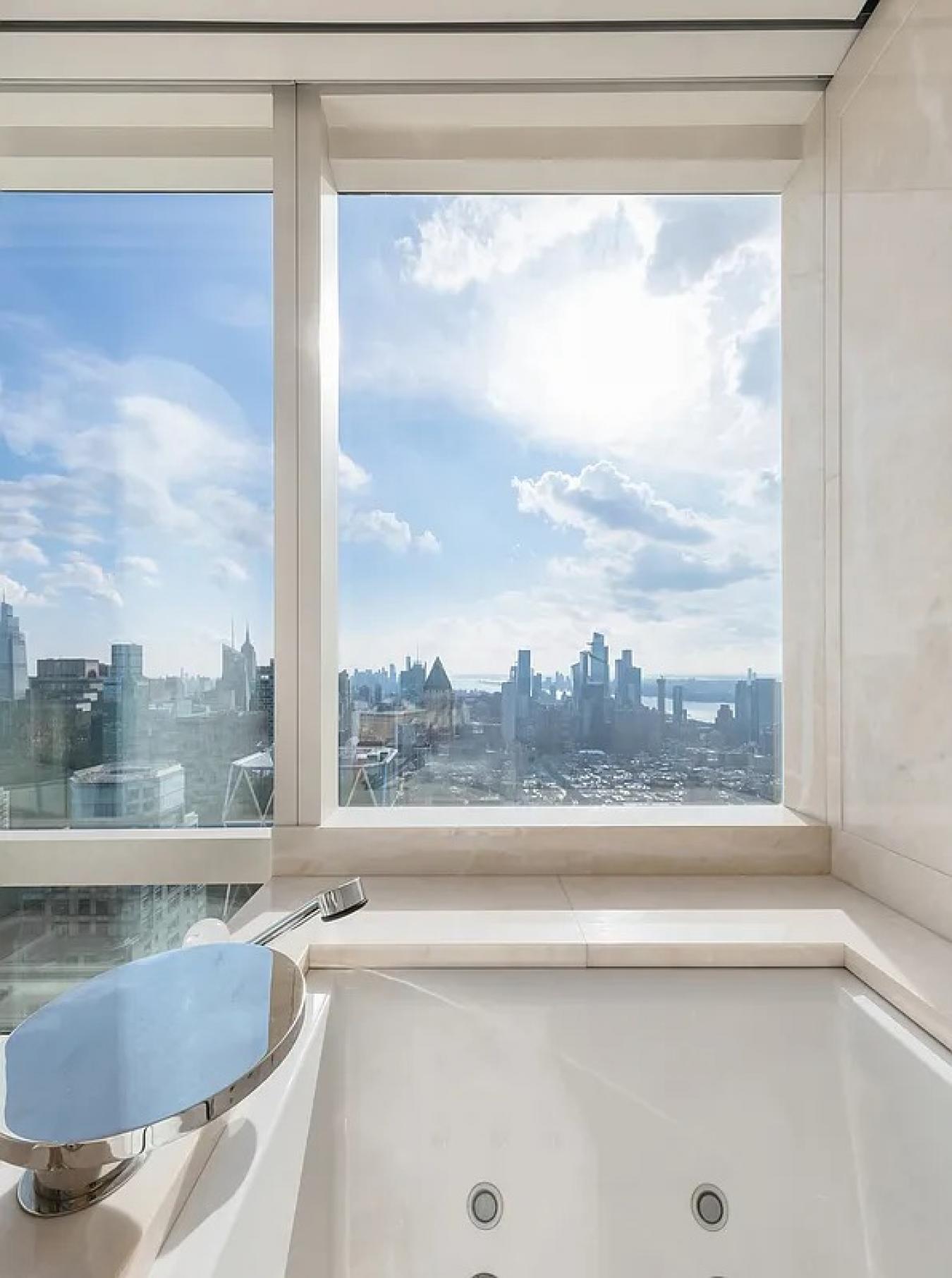 New York, New York, 10019, United States, 5 Bedrooms Bedrooms, ,6 BathroomsBathrooms,Residential,For Sale,1969976