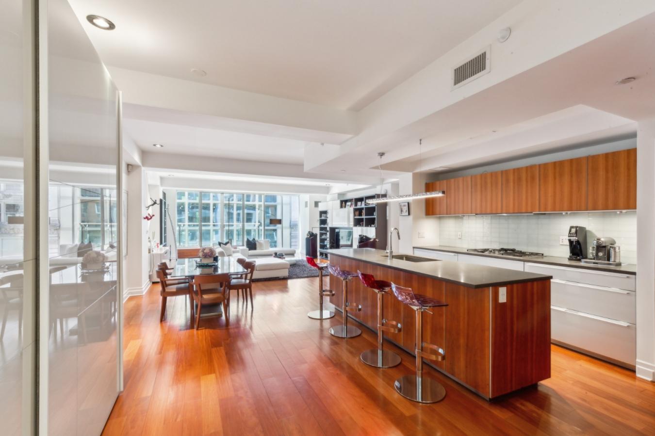 New York, New York, 10011, United States, 2 Bedrooms Bedrooms, ,2 BathroomsBathrooms,Residential,For Sale,1969975