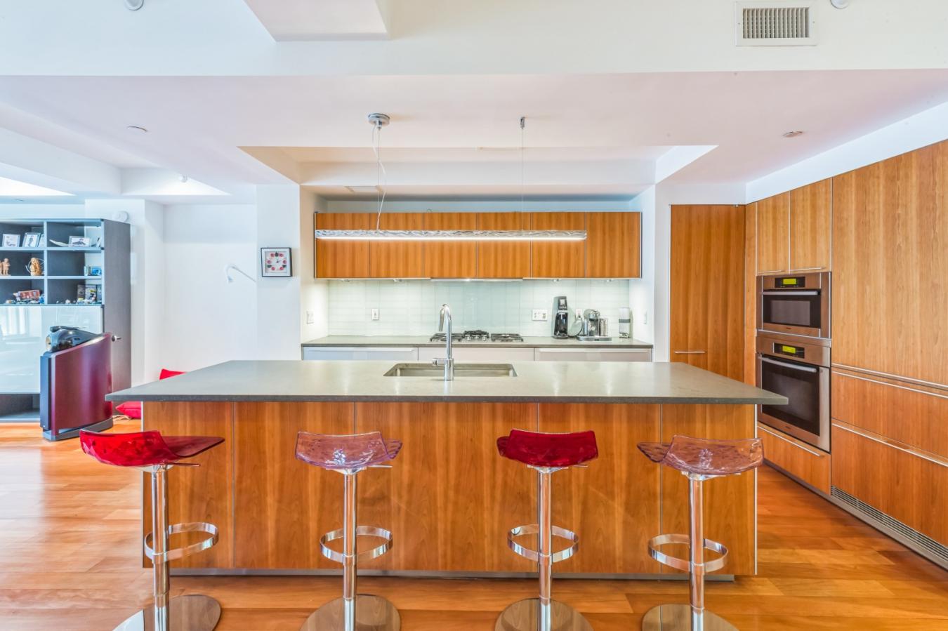 New York, New York, 10011, United States, 2 Bedrooms Bedrooms, ,2 BathroomsBathrooms,Residential,For Sale,1969975