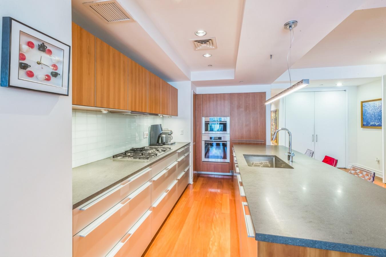 New York, New York, 10011, United States, 2 Bedrooms Bedrooms, ,2 BathroomsBathrooms,Residential,For Sale,1969975