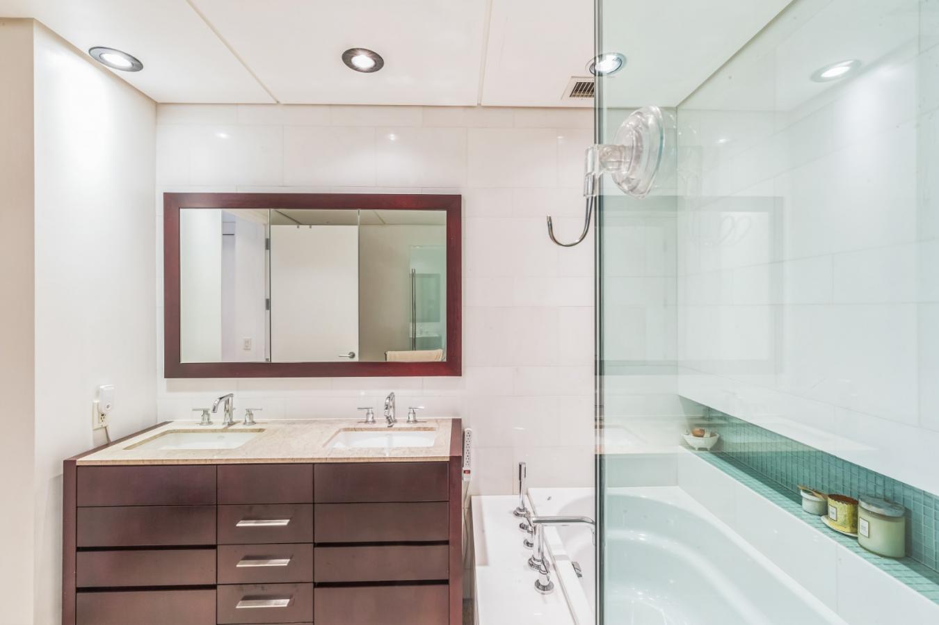 New York, New York, 10011, United States, 2 Bedrooms Bedrooms, ,2 BathroomsBathrooms,Residential,For Sale,1969975