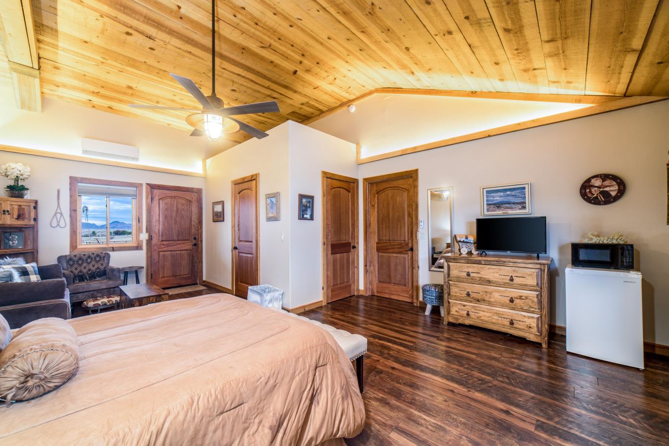 Sonoita, Arizona, 85637, United States, 4 Bedrooms Bedrooms, ,5 BathroomsBathrooms,Residential,For Sale,1988680