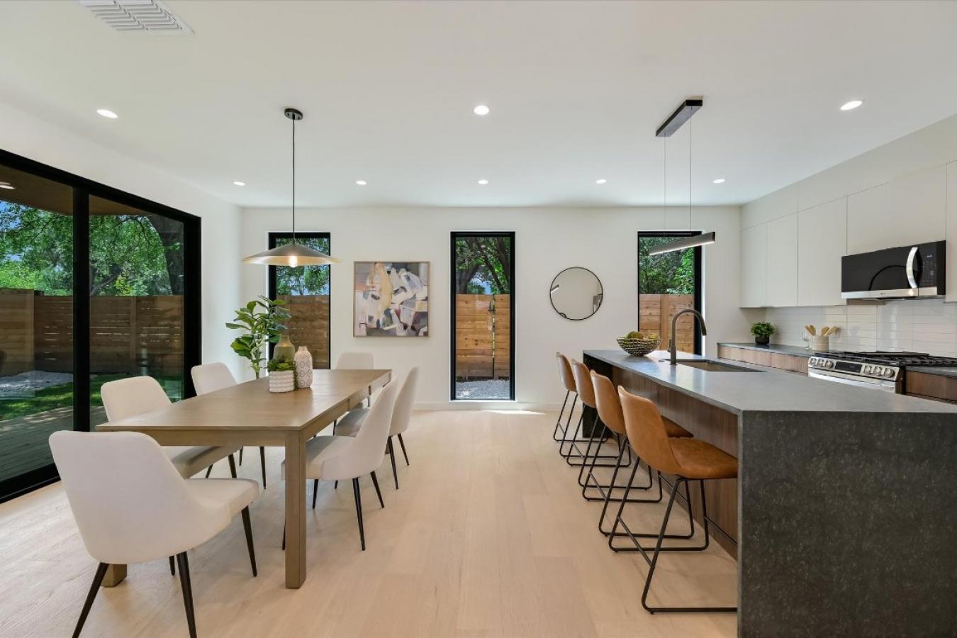 Austin, Travis, 78702, United States, 3 Bedrooms Bedrooms, ,2 BathroomsBathrooms,Residential,For Sale,1969977