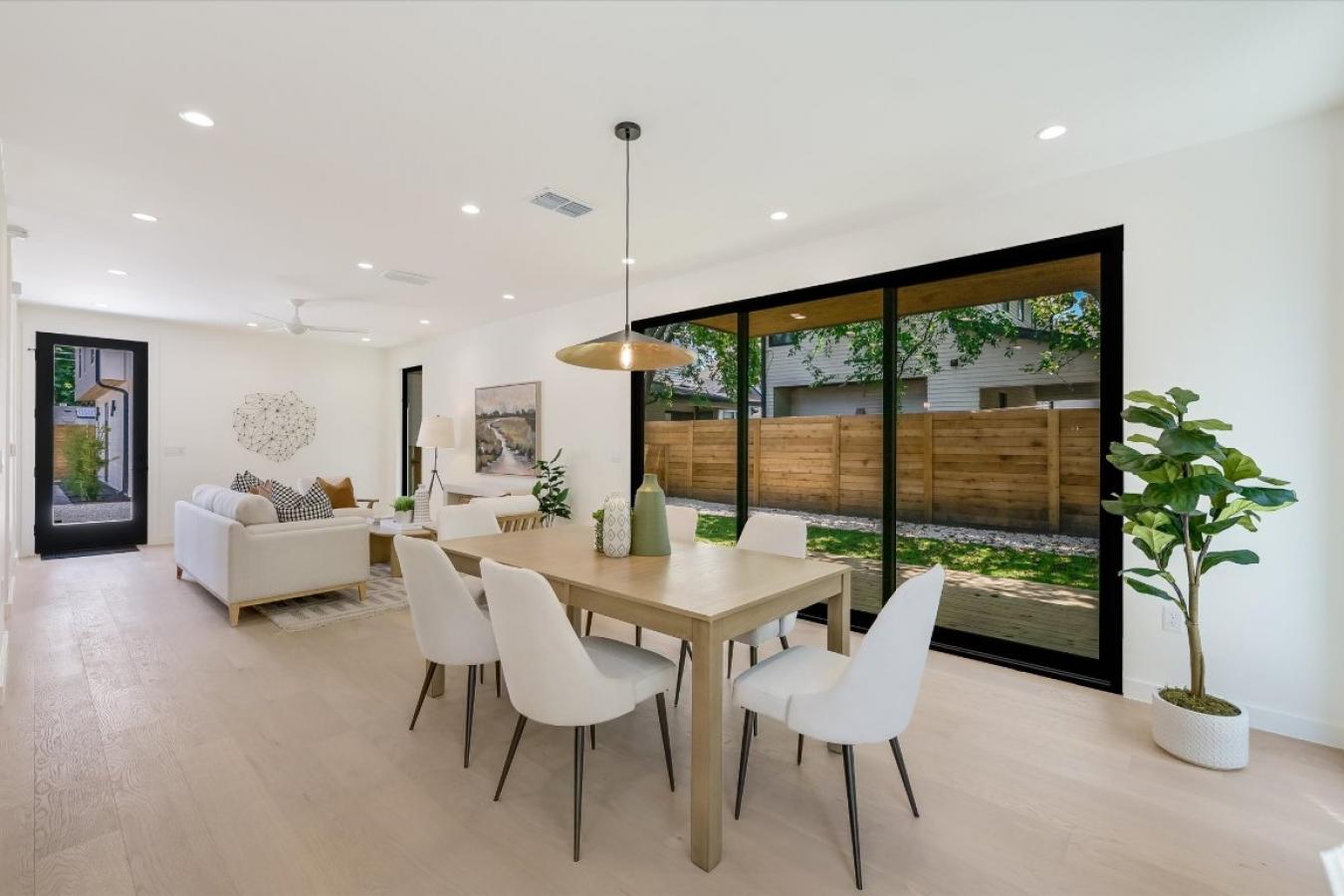 Austin, Travis, 78702, United States, 3 Bedrooms Bedrooms, ,2 BathroomsBathrooms,Residential,For Sale,1969977