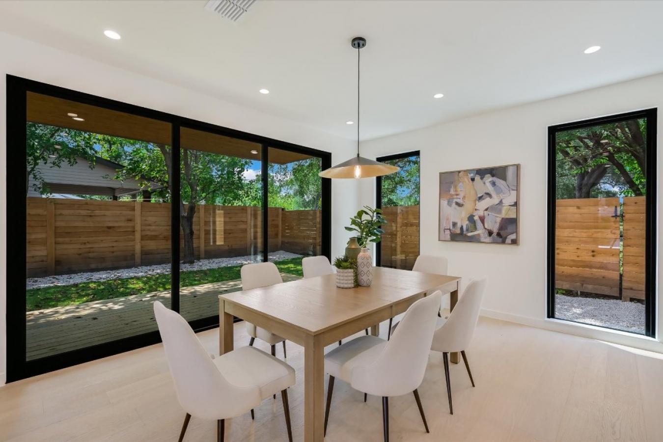 Austin, Travis, 78702, United States, 3 Bedrooms Bedrooms, ,2 BathroomsBathrooms,Residential,For Sale,1969977