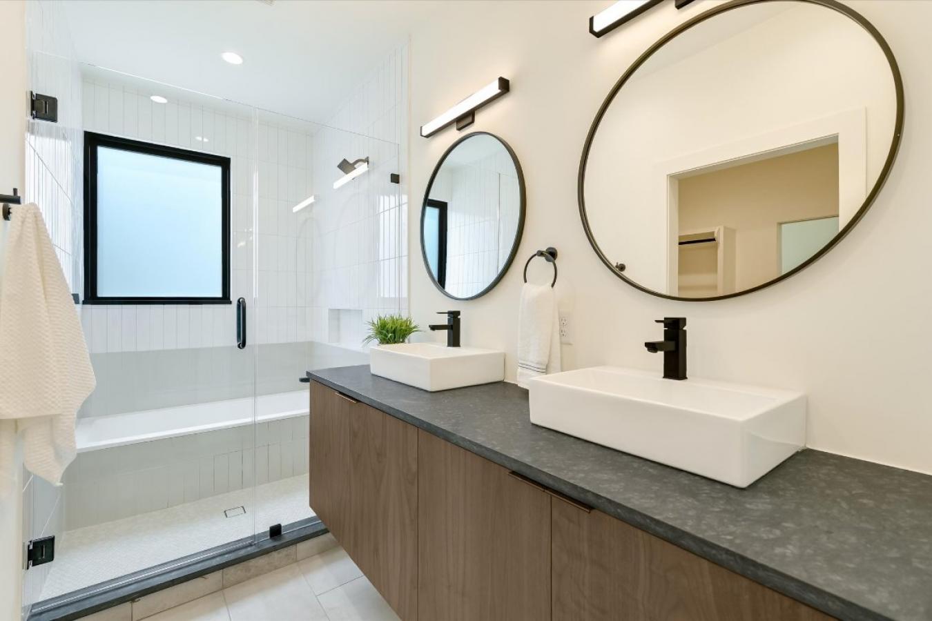 Austin, Travis, 78702, United States, 3 Bedrooms Bedrooms, ,2 BathroomsBathrooms,Residential,For Sale,1969977