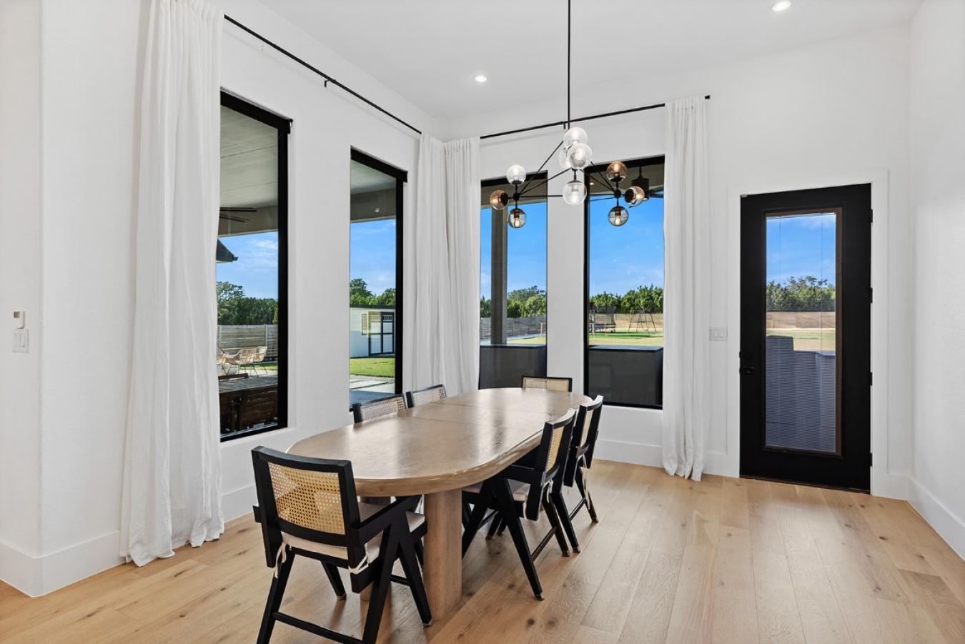 Liberty Hill, Williamson, 78642, United States, 5 Bedrooms Bedrooms, ,5 BathroomsBathrooms,Residential,For Sale,1969972