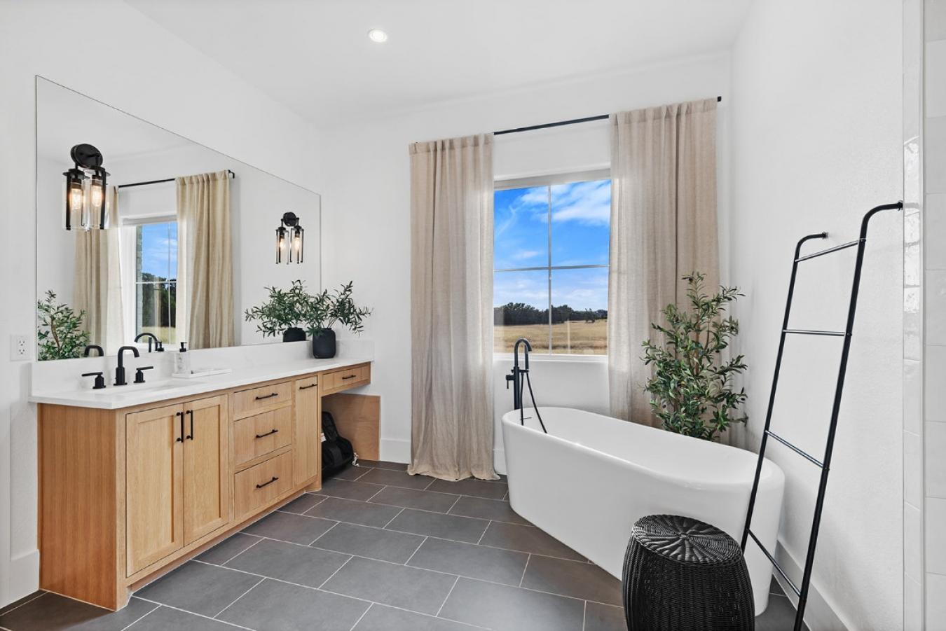 Liberty Hill, Williamson, 78642, United States, 5 Bedrooms Bedrooms, ,5 BathroomsBathrooms,Residential,For Sale,1969972