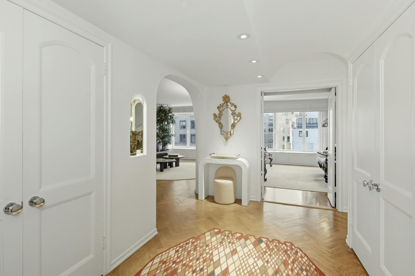 New York, New York, 10028, United States, 2 Bedrooms Bedrooms, ,2 BathroomsBathrooms,Residential,For Sale,1969815