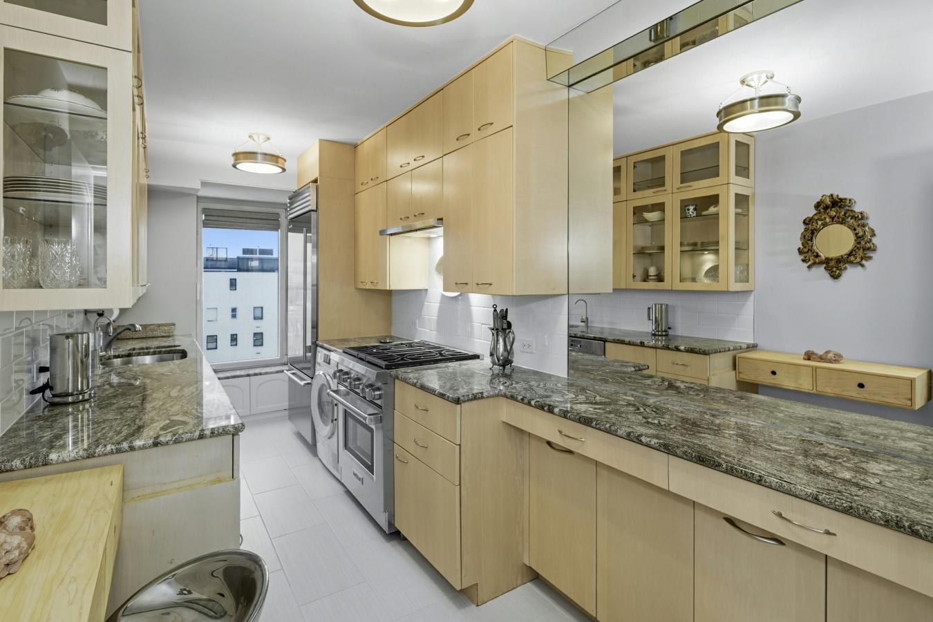 New York, New York, 10028, United States, 2 Bedrooms Bedrooms, ,2 BathroomsBathrooms,Residential,For Sale,1969815