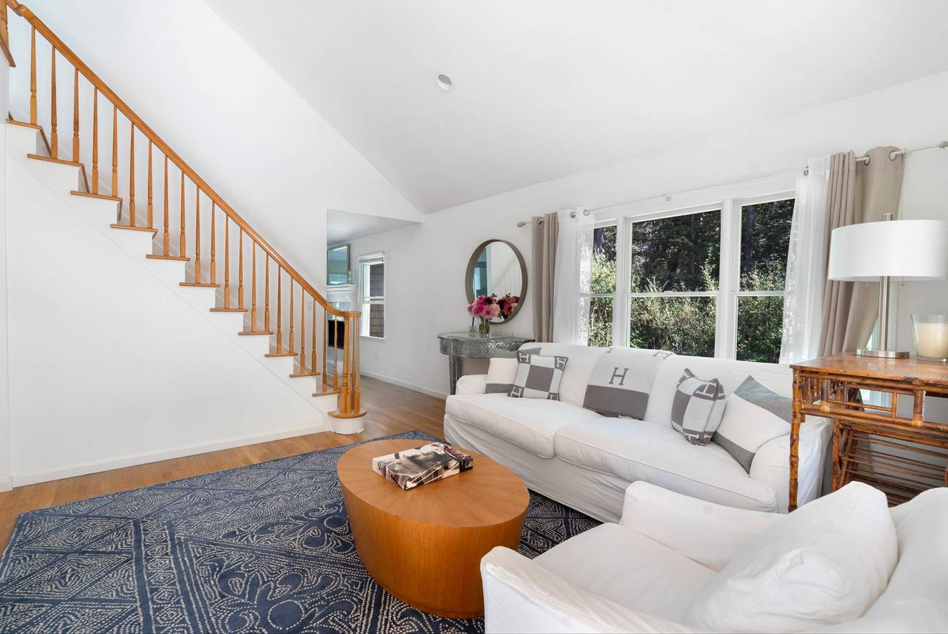 East Hampton, New York, 11937, United States, 3 Bedrooms Bedrooms, ,2 BathroomsBathrooms,Residential,For Sale,1969814