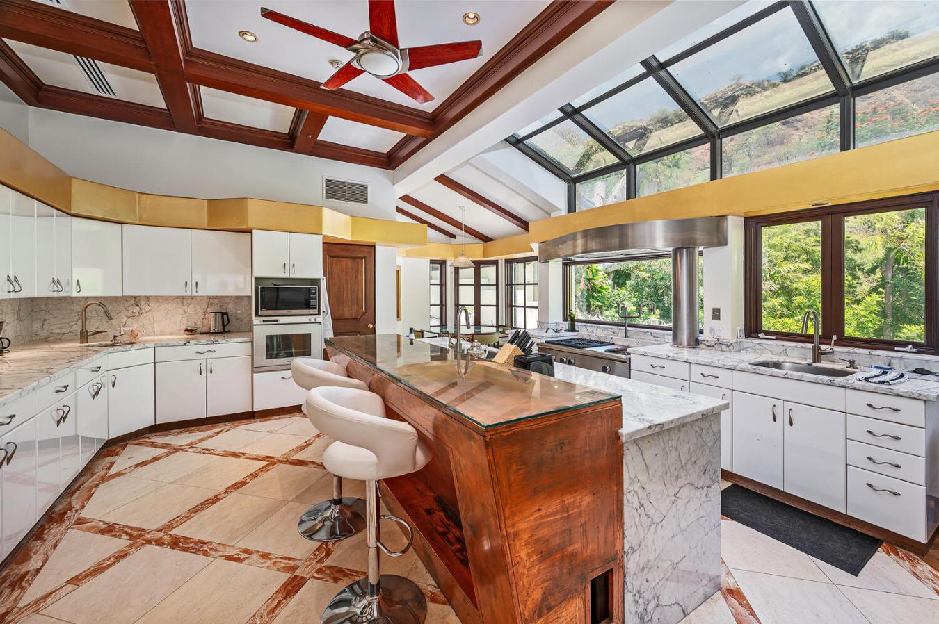 Honolulu, Hawaii, 96815, United States, 4 Bedrooms Bedrooms, ,4 BathroomsBathrooms,Residential,For Sale,1969808