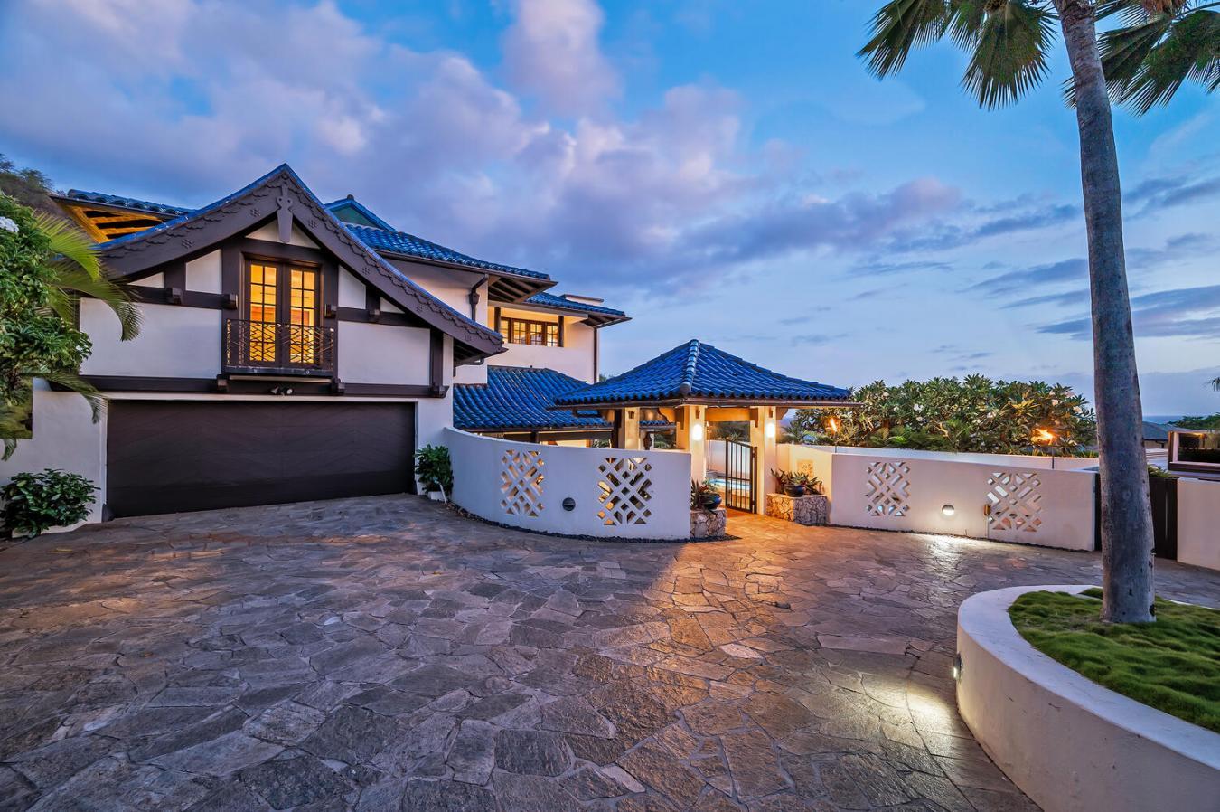 Honolulu, Hawaii, 96815, United States, 4 Bedrooms Bedrooms, ,4 BathroomsBathrooms,Residential,For Sale,1969808