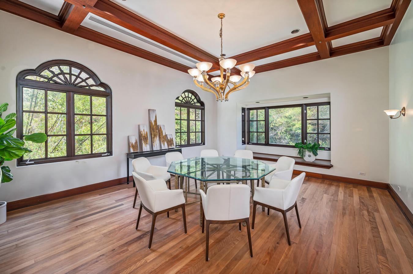 Honolulu, Hawaii, 96815, United States, 4 Bedrooms Bedrooms, ,4 BathroomsBathrooms,Residential,For Sale,1969808