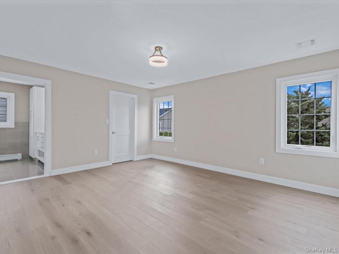 New Hyde Park, Nassau County, 11040, United States, 3 Bedrooms Bedrooms, ,3 BathroomsBathrooms,Residential,For Sale,1969963