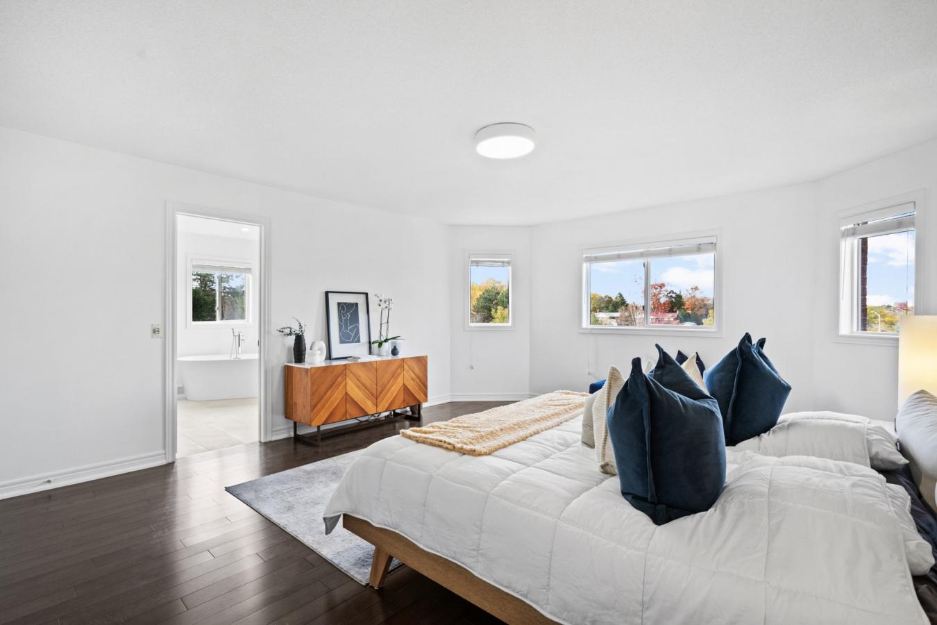 Toronto, ON, M1W4A1, Canada, 4 Bedrooms Bedrooms, ,4 BathroomsBathrooms,Residential,For Sale,1969960