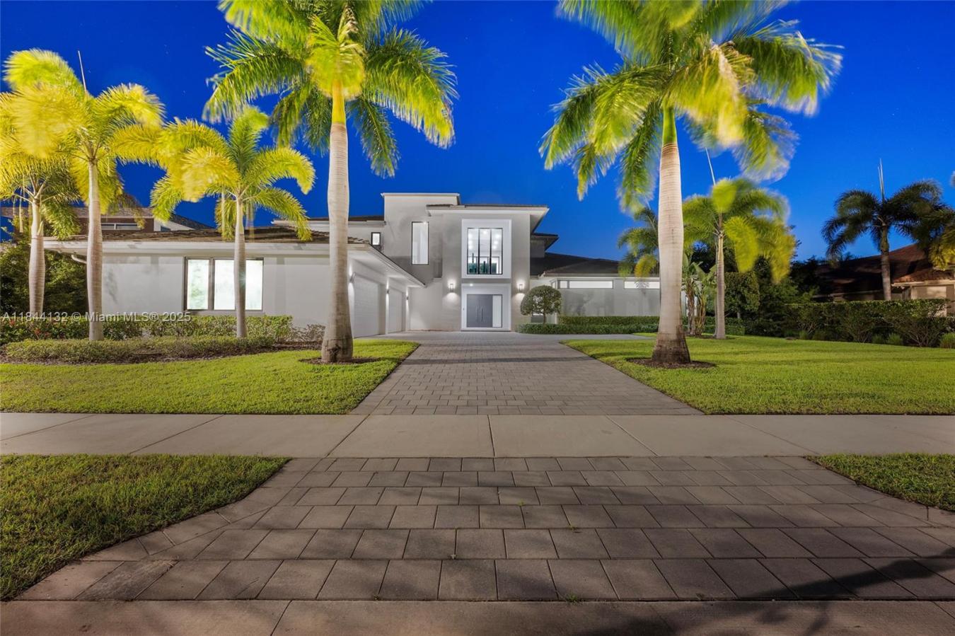 Weston, Florida, 33332, United States, 7 Bedrooms Bedrooms, ,8 BathroomsBathrooms,Residential,For Sale,1969958 Weston, Florida, 33332, United States, 7 Bedrooms Bedrooms, ,8 BathroomsBathrooms,Residential,For Sale,1969958