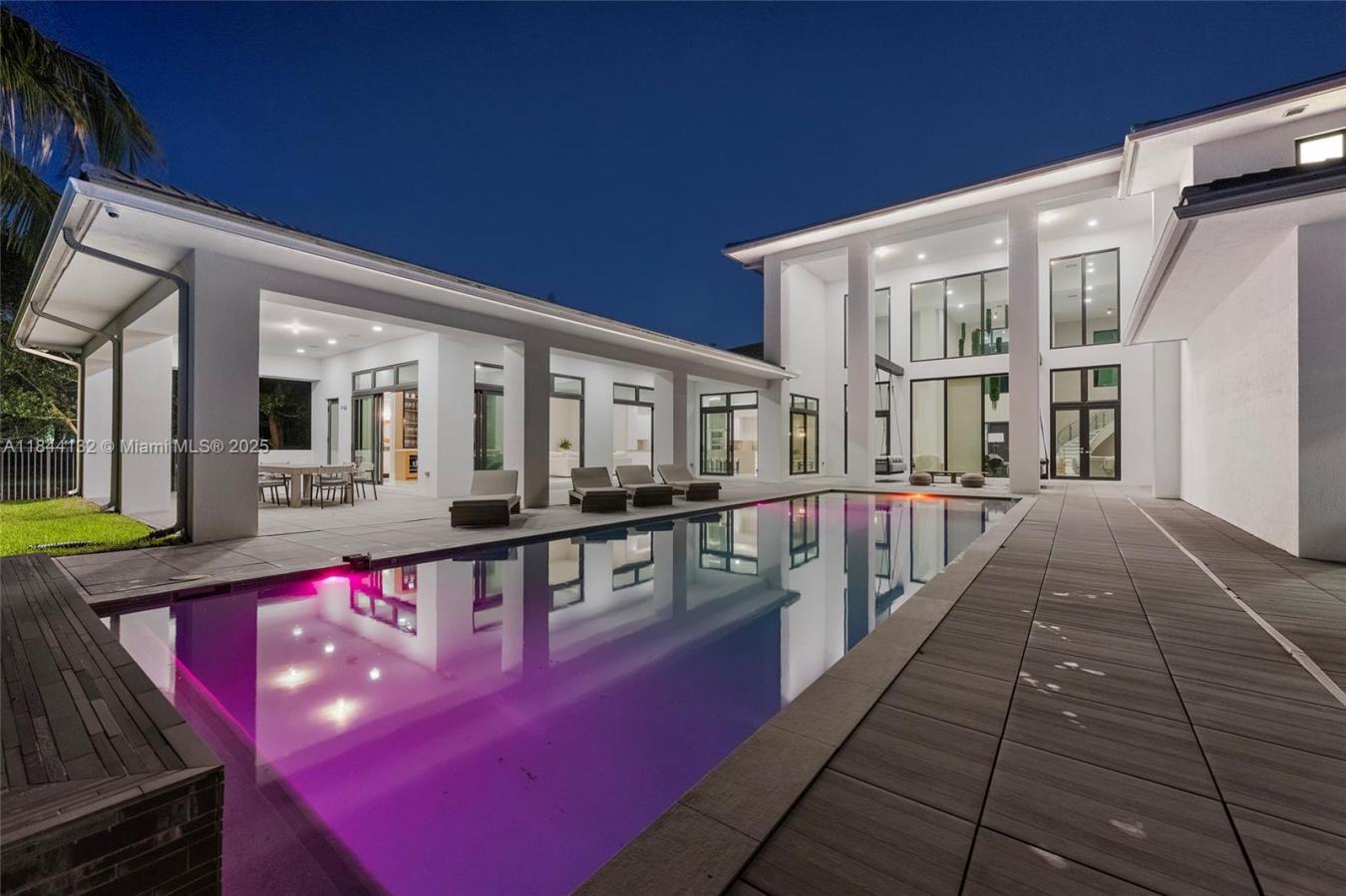 Weston, Florida, 33332, United States, 7 Bedrooms Bedrooms, ,8 BathroomsBathrooms,Residential,For Sale,1969958